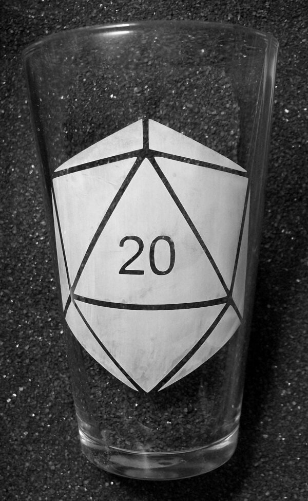D20 die dice etched pint glass tumbler DnD Dungeons & Dragons