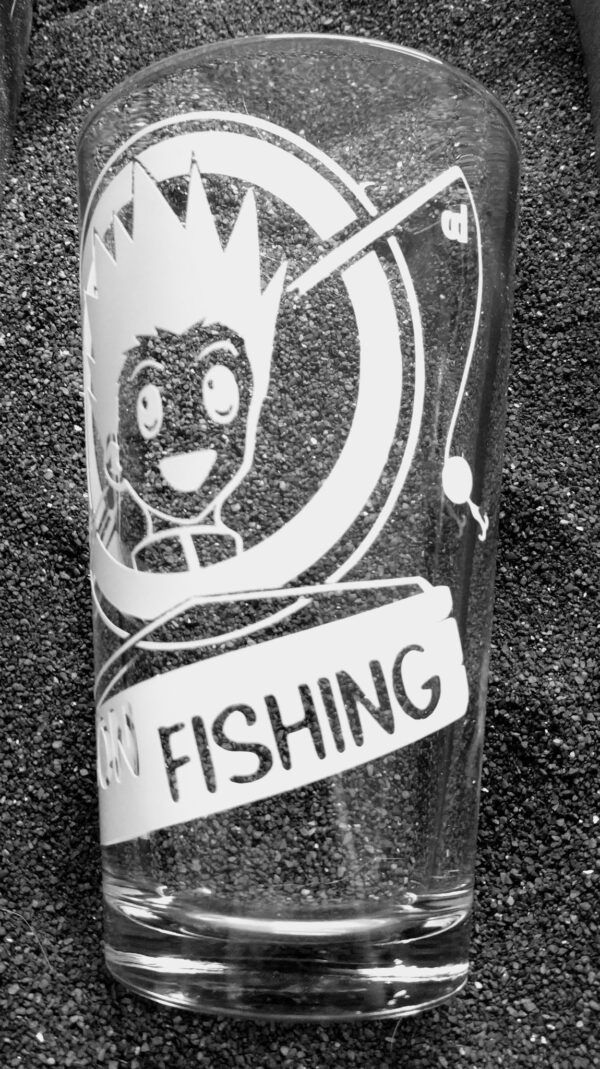 Hunter x Hunter fanart Gon Fishing etched pint glass water tumbler - Image 3